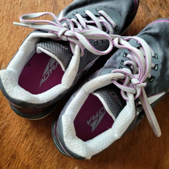 Women's Avia Shoes - Picture 3 of 5